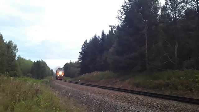 ТЭП70-363 с пассажирским поездом Сыктывкар-Усинск смотреть онлайн