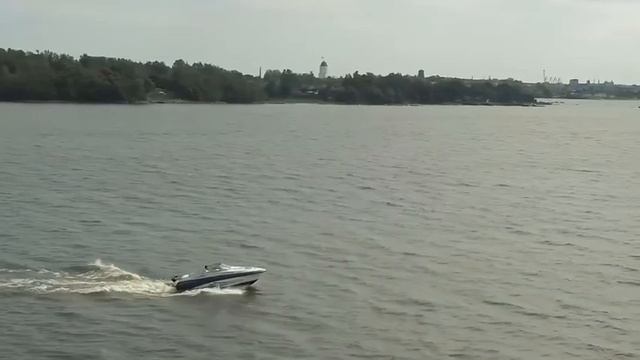 Crownline 210 CCR смотреть онлайн