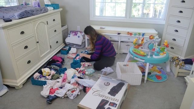 CLEANING OUT TODDLERS CLOSET | Fall Baby's Room Clean With Me смотреть онлайн