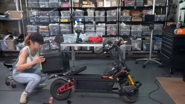 Oddly Satisfying Solutions [Maker Update] | Maker.io смотреть онлайн