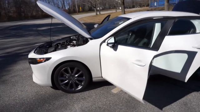 2020 MAZDA3 Sedan vs 2020 MAZDA3 Hatch Base Model смотреть онлайн