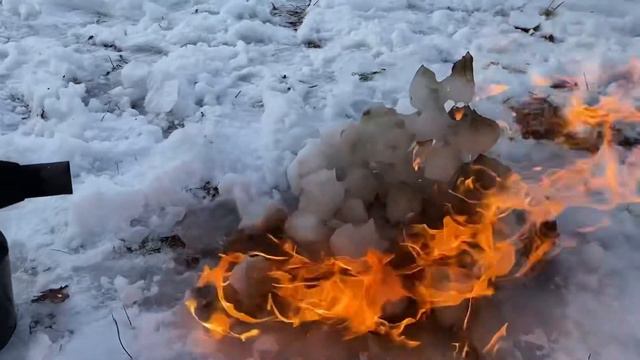 💣🚀как поджечь снежки,горит снег entertainment смотреть онлайн