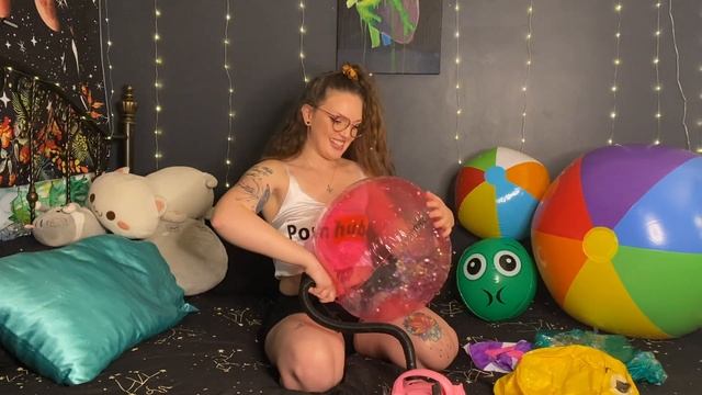 INFLATE 13 BEACH BALLS смотреть онлайн