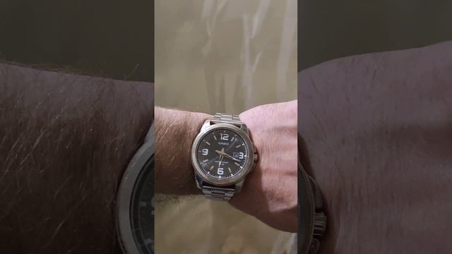 Главное что плитка с обратной стороны не отвалилась. смотреть онлайн