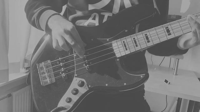 Radiohead - Exit Music (For A Film) Bass Cover смотреть онлайн