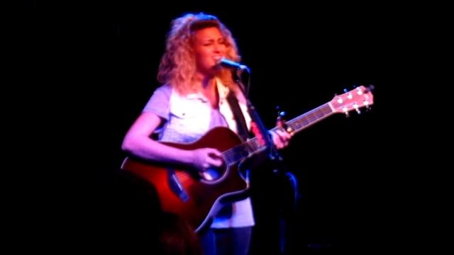 Tori Kelly - All In My Head - at Jammin' Java, VA смотреть онлайн