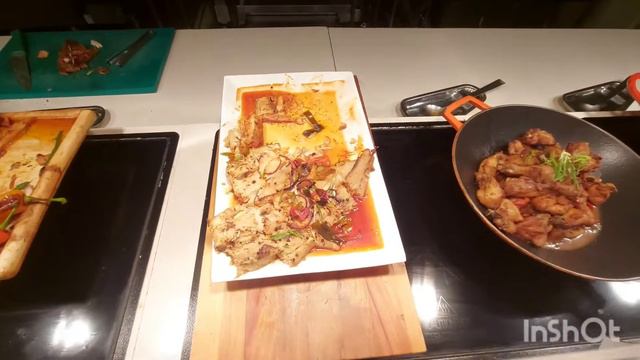 DUSIT THANI Thursday Dinner Buffet|food review смотреть онлайн