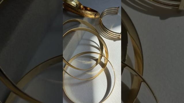 Жесткие браслеты из 60-70 годов! Их много не бывает ?Вспомним рекламные развороты тех лет? смотреть онлайн