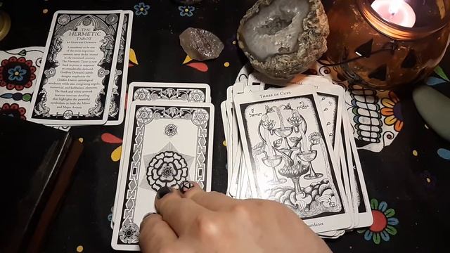 The Hermetic Tarot Deck Quick Flip Through NO TALKING смотреть онлайн