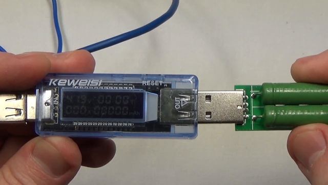 Как проверить емкость Li-Ion аккумулятора 18650 USB тестером Keweisi KWS-V20?
