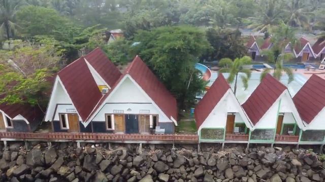SUWUK RIVER VIEW BUNGALOW AND WATERPARK || WISATA AIR DAN PENGINAPAN DI PANTAI KEBUMEN смотреть онлайн