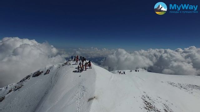 Вершина горы Эльбрус. Кадры снятые квадрокоптером. смотреть онлайн