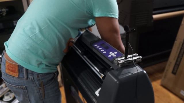 Making a Business Door Decal | Hours of Operation | Business Logo Part1 смотреть онлайн