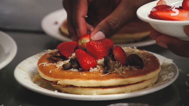 Pancake Challenge with Tui Kamikamica смотреть онлайн