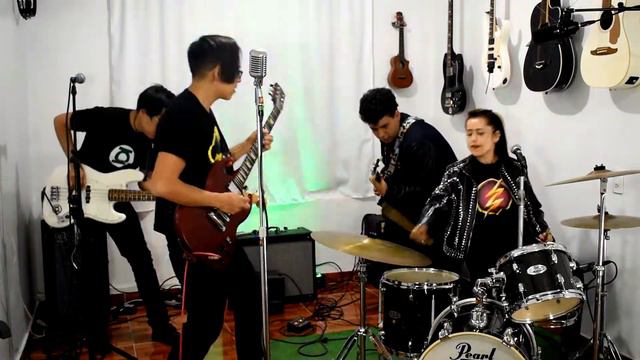 JOHNNY B. GOOD (COVER)-ROCK AND BOLL смотреть онлайн