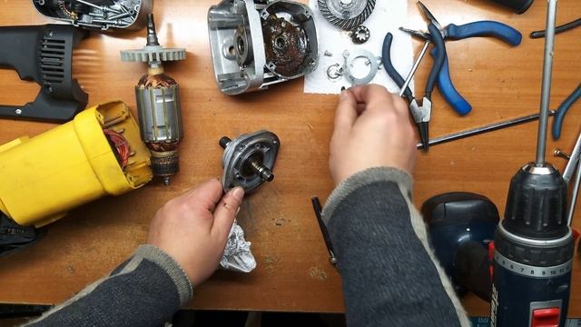 Разборка и ремонт болгарки KOLNER смотреть онлайн