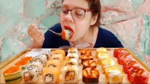 Мукбанг Роллы