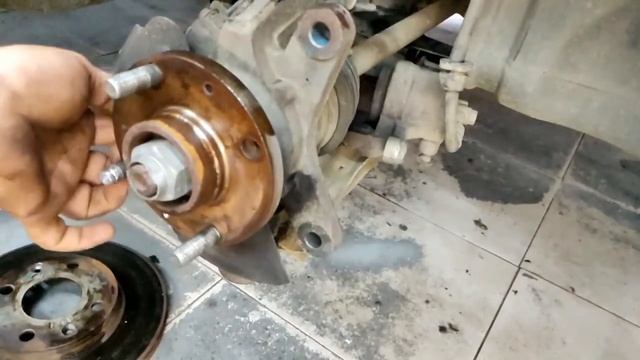 Tutorial como cambiar *esparragos* de rueda de tu auto /coche/solucion esparrago roto/EduRamos смотреть онлайн