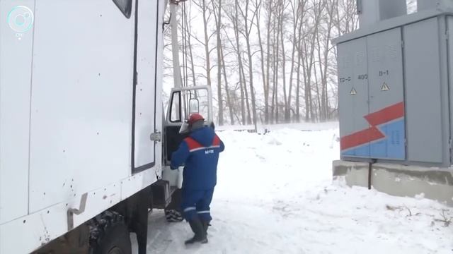 Сюжет ОТС о сложной и ответственной работе электромонтеров оперативно-выездных бригад АО "РЭС" смотреть онлайн