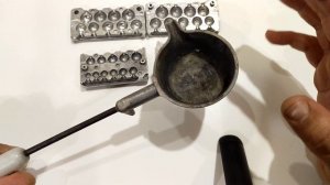 Удобное приспособление для плавка свинца