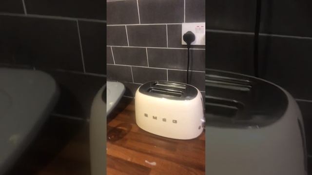 How to fix/ reuse a broken smeg toaster. Without the huge price tag смотреть онлайн