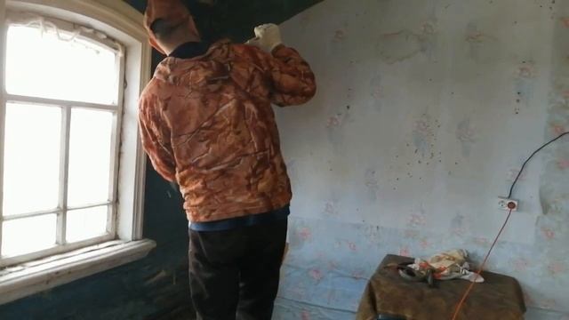 Превращаем старый дом в жилой. Обзор дома в деревне. смотреть онлайн