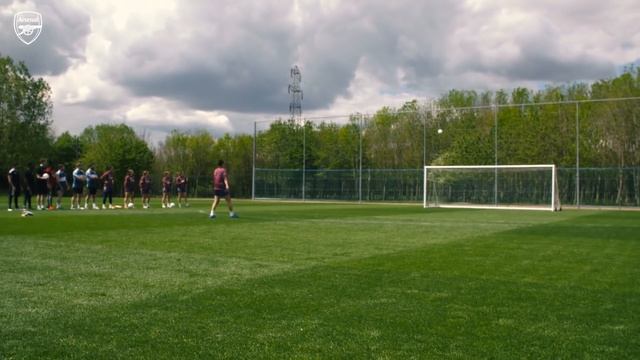 ? 'If I let a goal in can I have concert tickets?' | Arsenal vs Sidemen | Behind the scenes смотреть онлайн