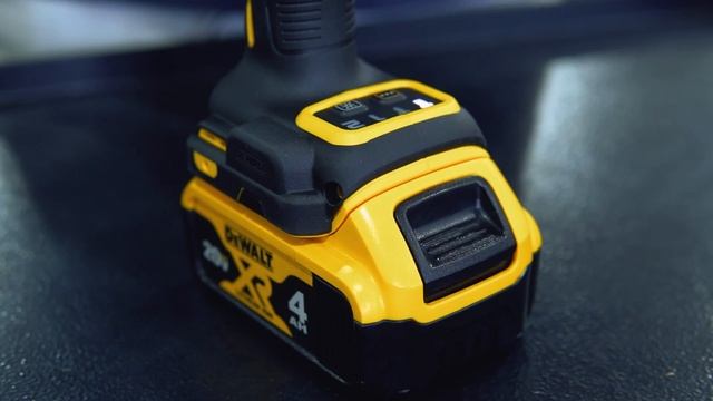 Chave De Impacto Dewalt DCF922