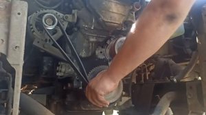 Как открутить шкив коленвала на Газели