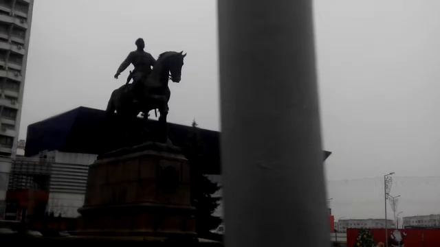 Памятник Котовскому в Кишинёве. смотреть онлайн