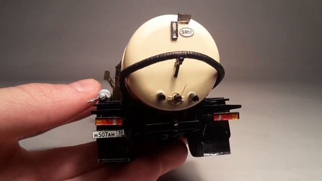 Обзор ассенизаторской машины на базе 130го зила смотреть онлайн