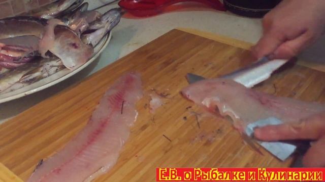 Как легко и быстро разделать щуку на филе для котлет.Разделываем щуку на чистое филе с поваром. смотреть онлайн