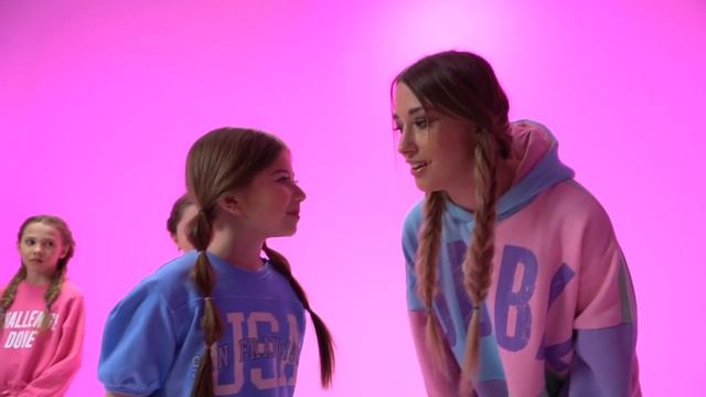 Как снимали клип: Милана Хаметова - УМКА смотреть онлайн