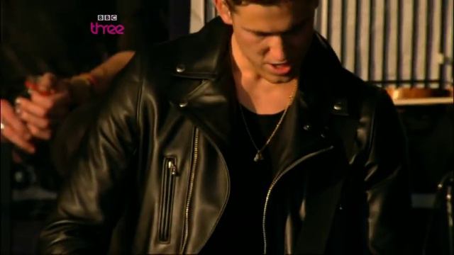 Florence + The Machine - The Chain (Glastonbury Festival 2010)