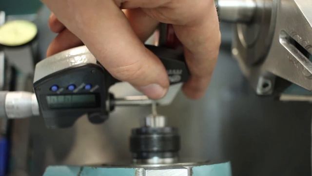 Broaching a 1mm square hole смотреть онлайн