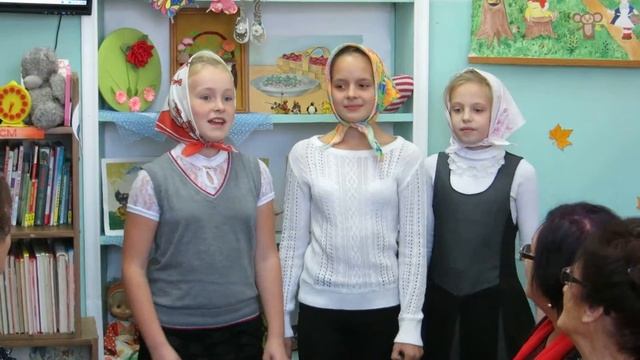 Частушки. День пожилого человека. Исполняют Алёна Речкина, Алёна Шмелёва и Аня Ушакова. смотреть онлайн