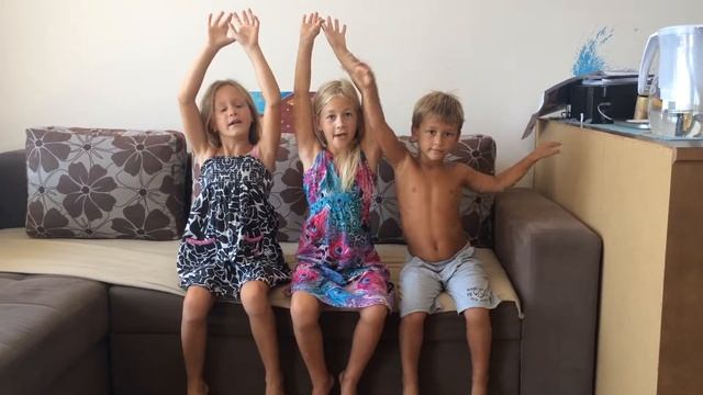 Детская песенка на английском языке про воздушного змея I'm a little kite смотреть онлайн