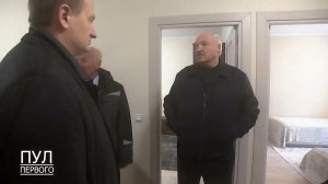 Лукашенко: «Хороший домик! Годится! Так надо и строить! На людях не надо наживаться!»