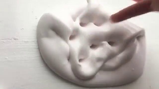 Белый слайм антистрес