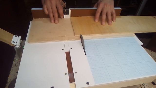 Маленькая настольная мини циркулярка из мотора серии 775 DIY смотреть онлайн
