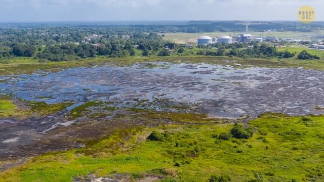 Lake with Liquid Asphalt Instead of Water смотреть онлайн