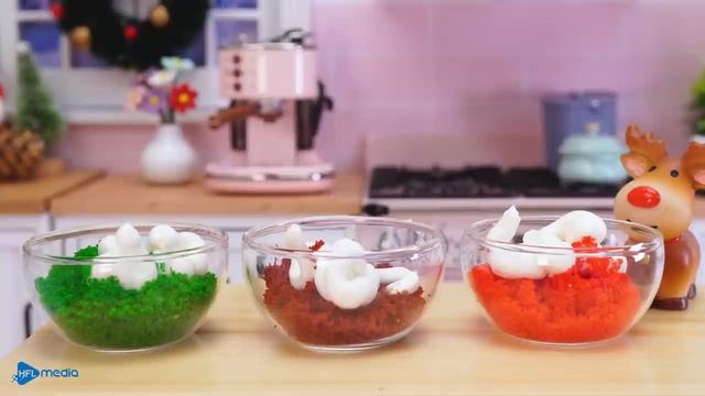 The Best Miniature Christmas Wreath Cake Tutorial ?Yummy Holiday Cakes Ideas | Mini Bakery