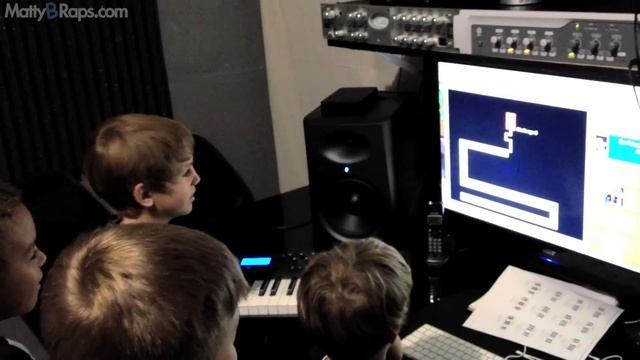 The Scary Maze Game (MattyBRaps) смотреть онлайн