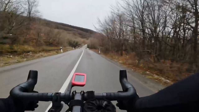 80 КМ НА ШОССЕРЕ В ГРУЗИИ & ТЕСТИРУЕМ GO PRO // cycling 80k in georgia with go pro смотреть онлайн