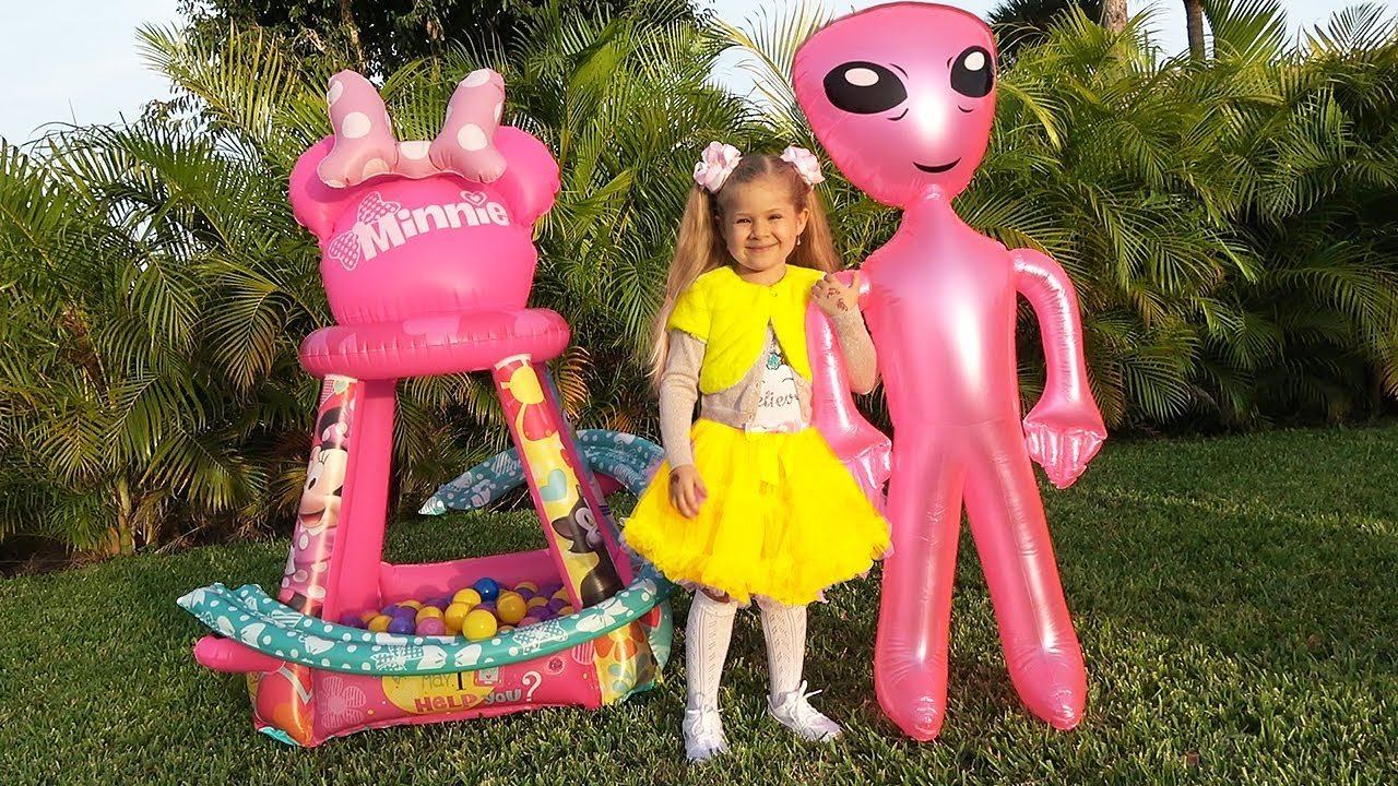 Diana Playing with new Friends & pretend play with toys смотреть онлайн