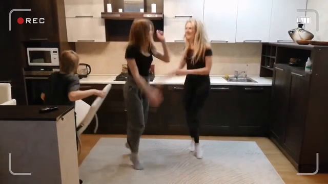 Антивирусные танцы. Коронаминус смотреть онлайн
