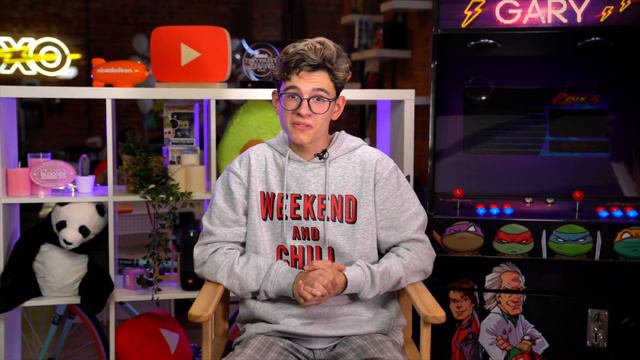 КАК АДУШКИНА И МАРЬЯНА ПОЮТ ВЖИВУЮ / БОЛЕЗНЬ АНАСТАСИЗ / XO NEWS смотреть онлайн