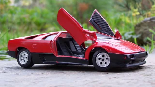 Lamborghini DIABLO Bburago 1:24 смотреть онлайн