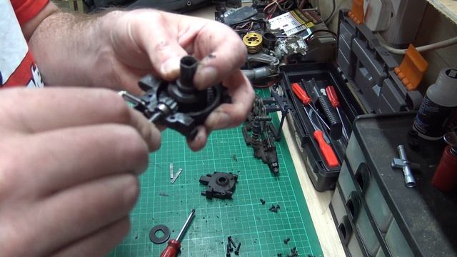 Let's Have a Look at This Kyosho Nitro Rally Car Diff смотреть онлайн