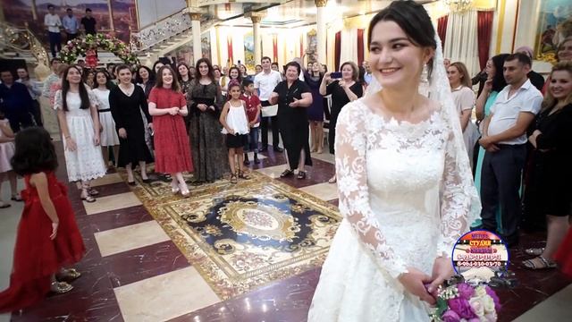 НЕВЕСТА КИДАЕТ БУКЕТ НА СВАДЬБЕ ХАДИСА И ЖАННЫ 19 07 2020Г смотреть онлайн